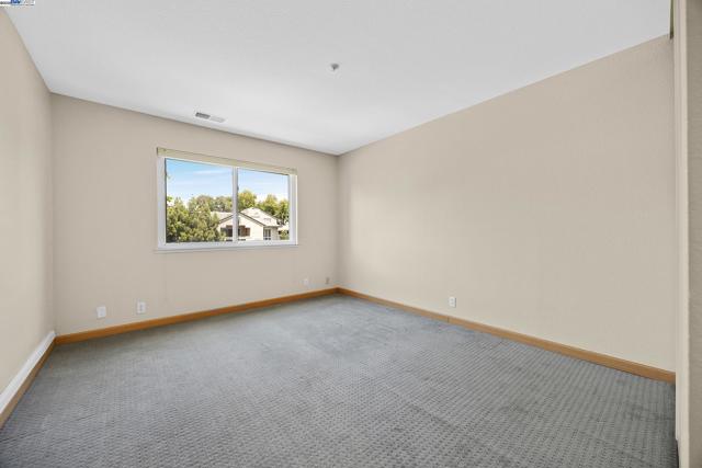 1308 Walden Rd, Walnut Creek CA: https://media.crmls.org/mediaz/f6077595-4827-493c-b317-6ab037c50a01.jpg