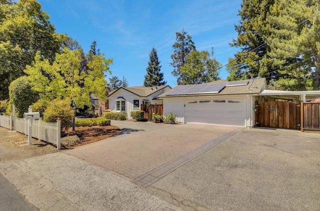 667 Cuesta Drive, Los Altos CA: https://media.crmls.org/mediaz/f6078211-5733-4e2e-b84b-8bf13e16166a.jpg