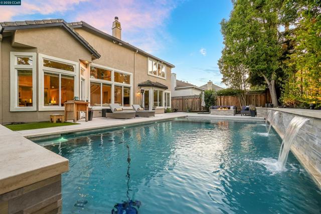 139 Shelterwood Ln, Danville CA: https://media.crmls.org/mediaz/f607920f-92a3-488a-839b-f6a4b543f65c.jpg
