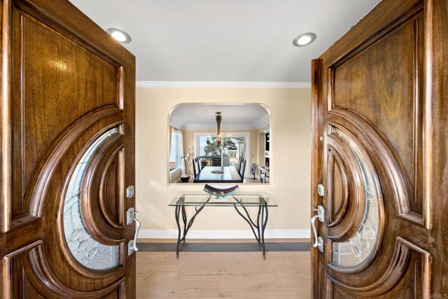 6130 Terryhill Drive, La Jolla CA: https://media.crmls.org/mediaz/f607e54c-56de-46da-9a6f-1c017a796689.jpg