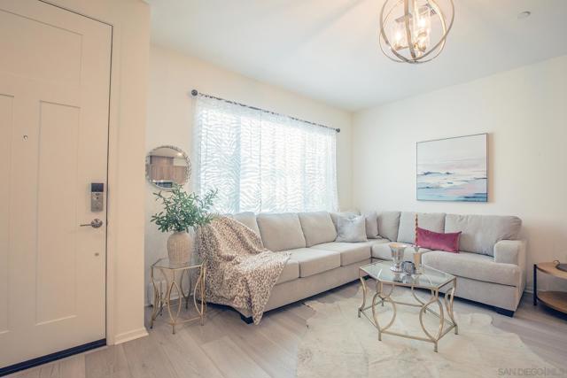 340 SWEET PLACE, Fallbrook CA: https://media.crmls.org/mediaz/f6083a80-399d-4e94-95f0-a16dc4099516.jpg