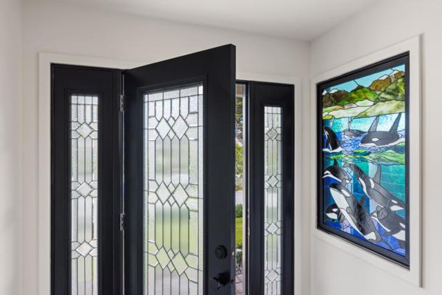 1015 Jewell Avenue, Pacific Grove CA: https://media.crmls.org/mediaz/f60891da-2dd7-48f0-a898-020be66d9e58.jpg