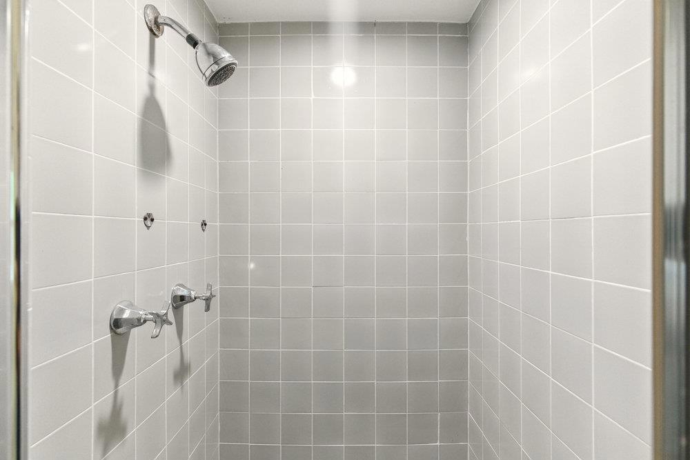 https://media.crmls.org/mediaz/f608bd08-aa30-46a2-b1a7-5b7e1c41986f.jpg?preset=X-Large