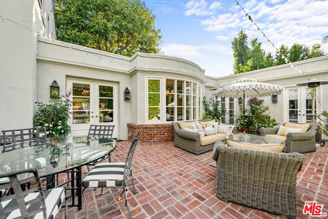 1110 Benedict Canyon Drive photo 48