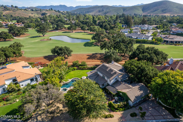4498 Rayburn Street, Westlake Village CA: https://media.crmls.org/mediaz/f60902d0-2de8-44b0-baf7-653285565089.jpg