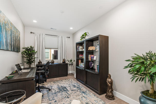 82420 Round Valley Drive, Indio CA: https://media.crmls.org/mediaz/f609ab65-599b-4107-8ba3-410196565bf1.jpg