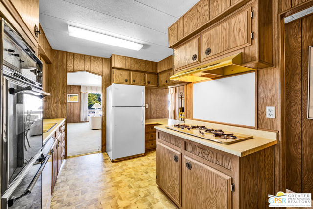 39163 Warm Springs Drive, Palm Desert CA: https://media.crmls.org/mediaz/f609cc2d-6fa8-4d7c-bfdf-06f3d3517e0c.jpg