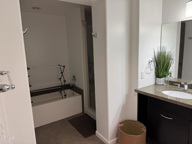 Detail Gallery Image 21 of 34 For 250 N 1st St #301,  Burbank,  CA 91502 - 2 Beds | 3 Baths