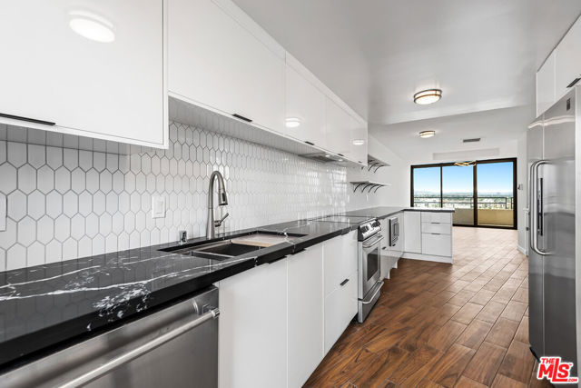 4337 Marina City Drive, PH42 photo 17