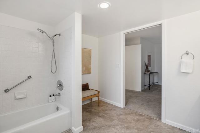 Detail Gallery Image 26 of 42 For 2420 Torrey Pines Rd #B202,  La Jolla,  CA 92037 - 2 Beds | 2 Baths