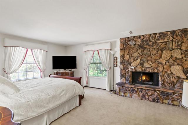 11027 Eastbrook Avenue, Los Altos CA: https://media.crmls.org/mediaz/f60baf3c-d9b7-4e75-8d4d-b54fbe46bb89.jpg