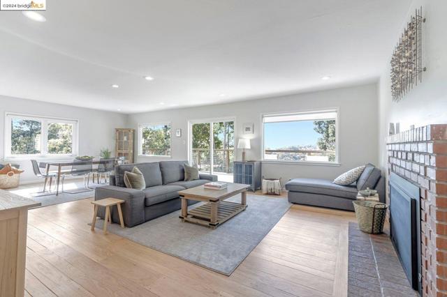Image 8 of 60 For 4451 Saint Andrews Rd