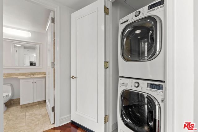 765 Market Street, San Francisco CA: https://media.crmls.org/mediaz/f60c3772-edd5-4845-8ecb-cd73d6736ff6.jpg