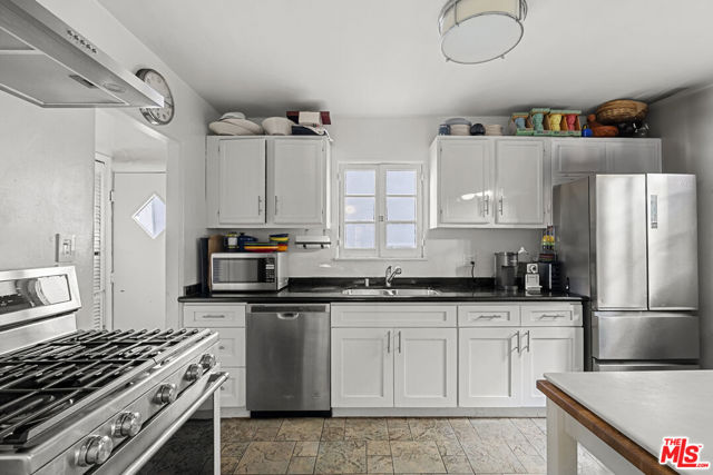 836 Hilldale Avenue, West Hollywood CA: https://media.crmls.org/mediaz/f60cecba-583a-4196-8fdf-f58e0ea811bf.jpg