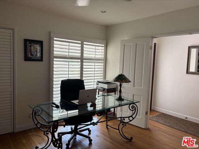 22491 Domingo Road, Woodland Hills CA: https://media.crmls.org/mediaz/f60d08dd-7e4f-45d5-87c1-3de7b858ec4b.jpg