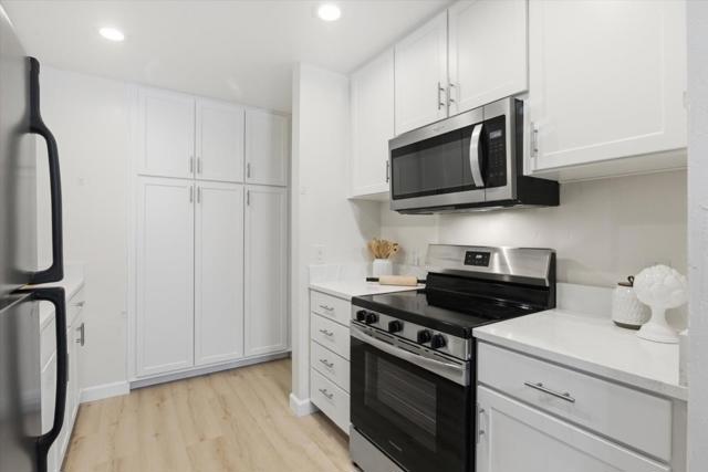 505 Cypress Point Drive, Mountain View CA: https://media.crmls.org/mediaz/f60d4854-7306-4149-bb83-897516219eca.jpg