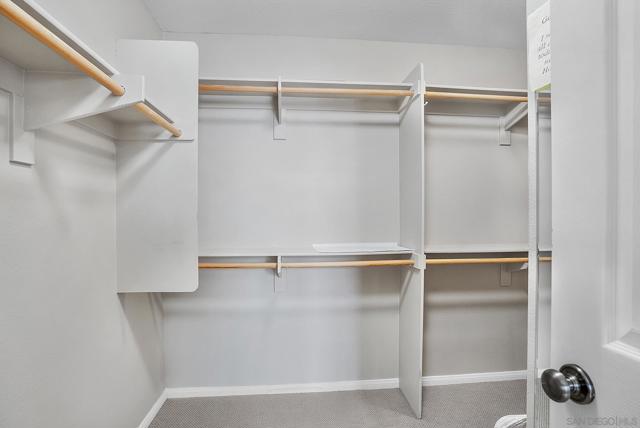 1670 Grasshopper Ln, Chula Vista CA: https://media.crmls.org/mediaz/f60f51d8-235c-4dba-bf1f-ba2a00c70daf.jpg