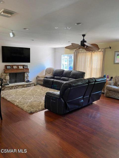 5808 Greenview Road, Calabasas CA: https://media.crmls.org/mediaz/f60f5ae4-e76a-4272-93b8-06f7a6a447c5.jpg