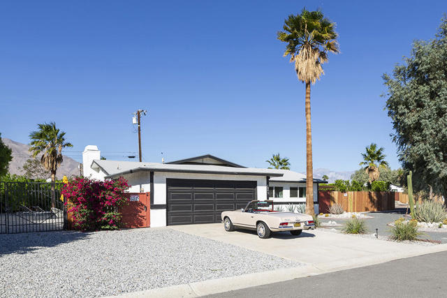 3095 N Chuperosa Road, Palm Springs CA: https://media.crmls.org/mediaz/f60f9d81-ade9-4fed-8a6b-eb43f9307263.jpg