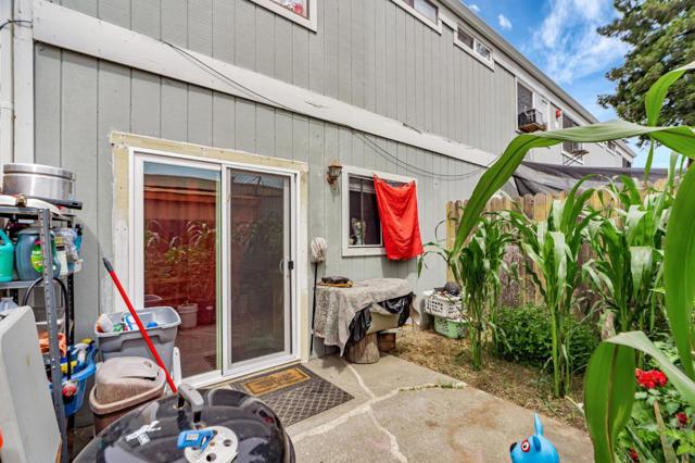 2560 Kenton Court, Santa Rosa CA: https://media.crmls.org/mediaz/f61000fc-b9b0-4719-aa2e-a1911391c771.jpg