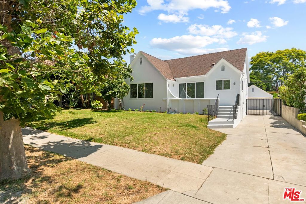 2316 Selby Avenue