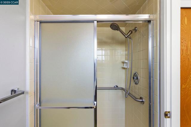 3710 Northridge Dr, Concord CA: https://media.crmls.org/mediaz/f610aead-97f5-45ea-a43d-89bedfb2d866.jpg