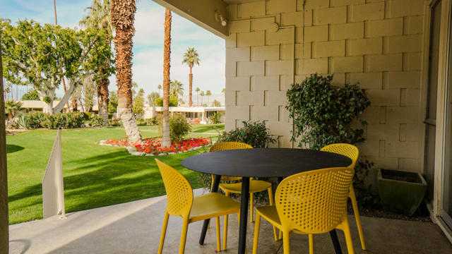 472 Sandpiper Street, Palm Desert CA: https://media.crmls.org/mediaz/f61170ba-55f8-42e7-97b1-e15cc115f560.jpg