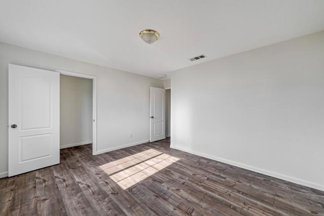 9748 Collie Way, Elk Grove CA: https://media.crmls.org/mediaz/f612023d-5b81-48c7-9137-8cc8ef457eb4.jpg