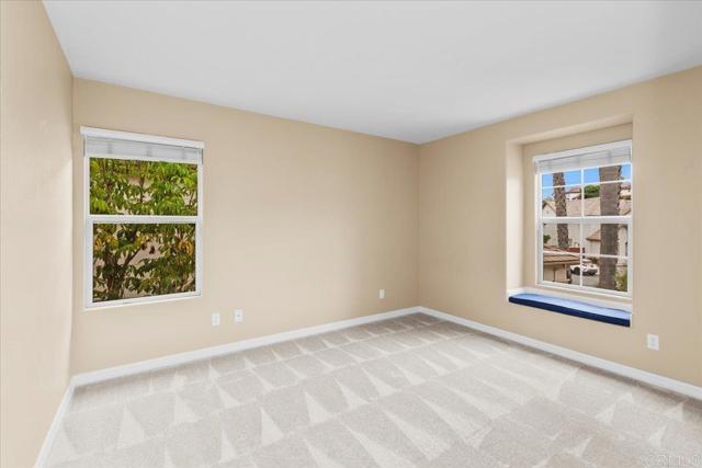 320 Crownview Ct, San Marcos CA: https://media.crmls.org/mediaz/f612b311-b842-41f4-bd84-6fd80c76edb5.jpg