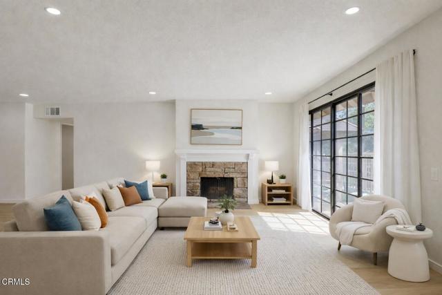 Detail Gallery Image 3 of 32 For 3665 S Bear St #J,  Santa Ana,  CA 92704 - 1 Beds | 1 Baths