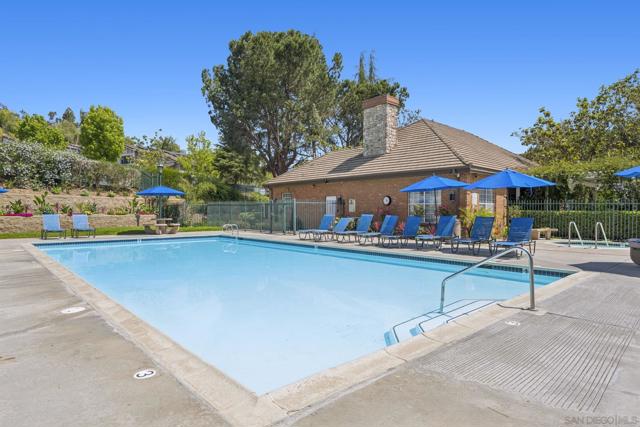 1198 Gazania Ct, San Marcos CA: https://media.crmls.org/mediaz/f6130492-db74-44b6-8187-13a968b117f7.jpg