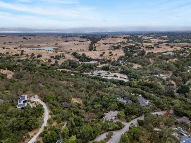 435 Golden Oak Drive, Portola Valley CA: https://media.crmls.org/mediaz/f6133565-5020-47c8-835a-2eb252e59261.jpg