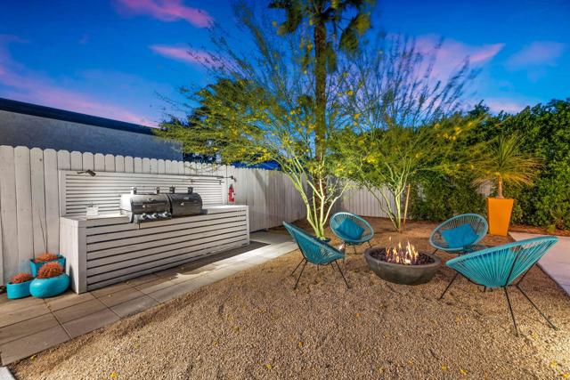 1862 N Nogales Way, Palm Springs CA: https://media.crmls.org/mediaz/f6140f14-68f8-433a-b221-6e95b2c49833.jpg