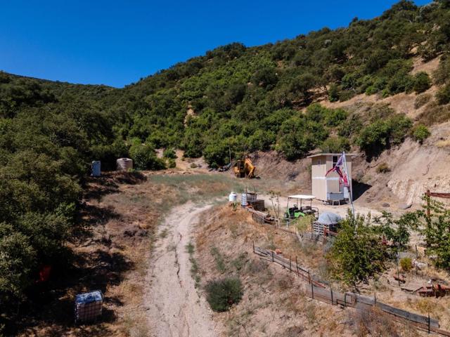 71418 Jolon Road, Bradley CA: https://media.crmls.org/mediaz/f6155e54-5c9a-49d8-9837-fb8a57ecc8e0.jpg