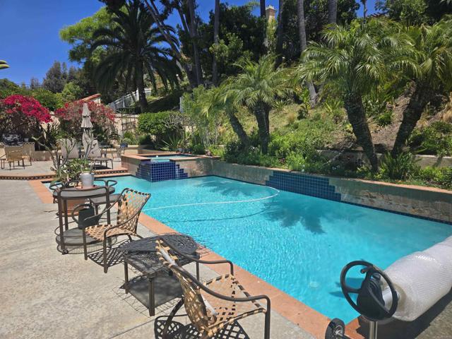 4970 Beauchamp Court, San Diego CA: https://media.crmls.org/mediaz/f615929c-2866-4d84-8dec-57efee3d055d.jpg