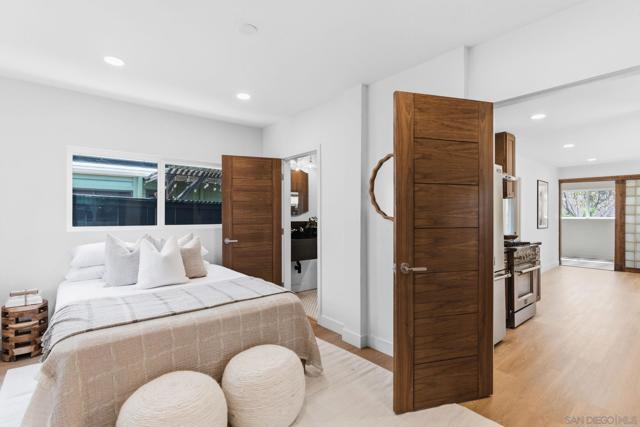 3006 Fir St, San Diego CA: https://media.crmls.org/mediaz/f6164f86-5d09-453f-8fab-3252997d47da.jpg