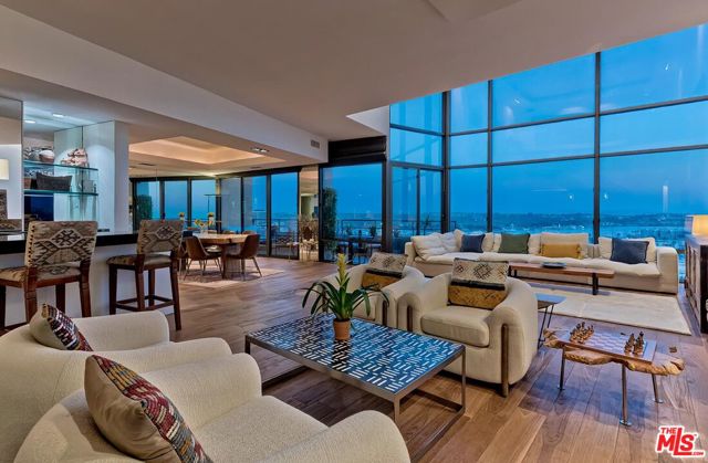 4335 Marina City Drive, Marina del Rey CA: https://media.crmls.org/mediaz/f6171fad-bdc6-4a1d-b708-8a9abcf0cb96.jpg