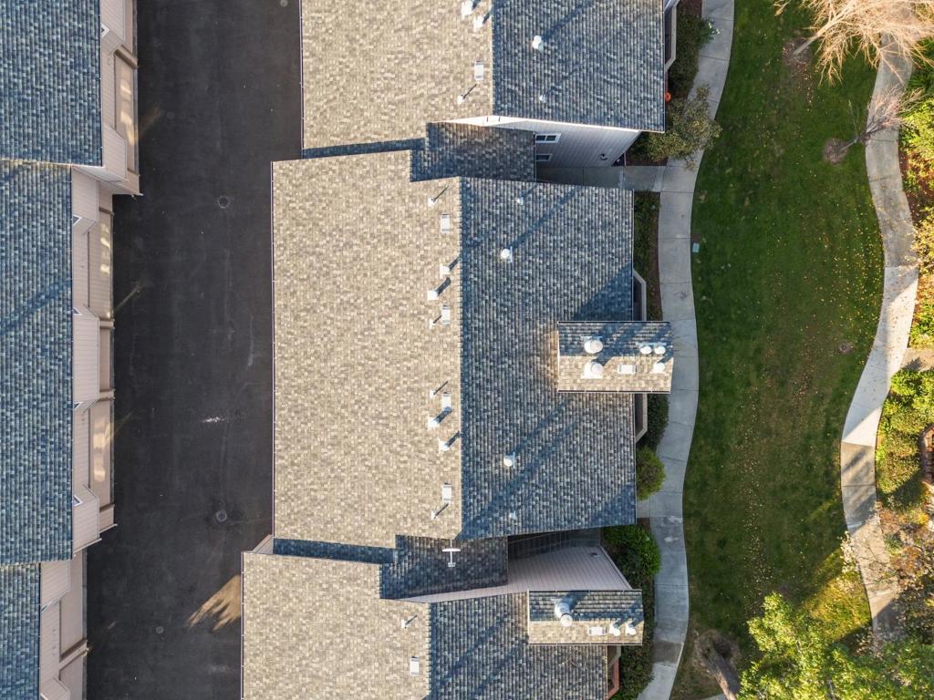 https://media.crmls.org/mediaz/f6173f49-66c1-4278-8d79-67fc1b9c5749.jpg?preset=X-Large