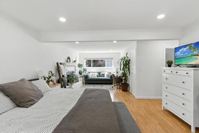 422 Avenue Portola, El Granada CA: https://media.crmls.org/mediaz/f61867cf-c837-4629-85c0-cf69540ef0c2.jpg