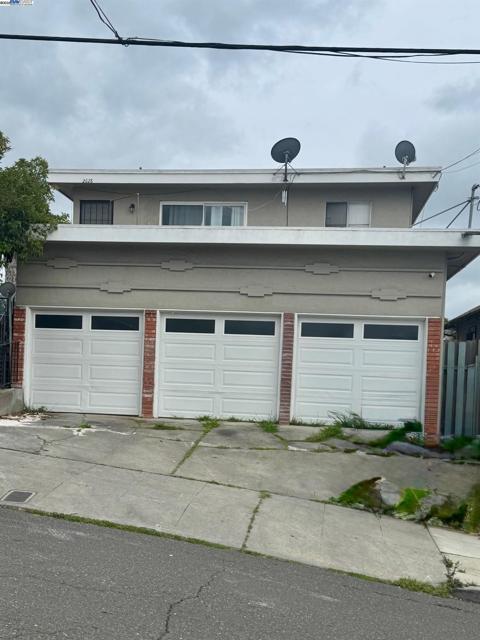 2626 78Th Ave, Oakland CA: https://media.crmls.org/mediaz/f6189b4a-10b5-4614-ae76-4d24830f3f96.jpg