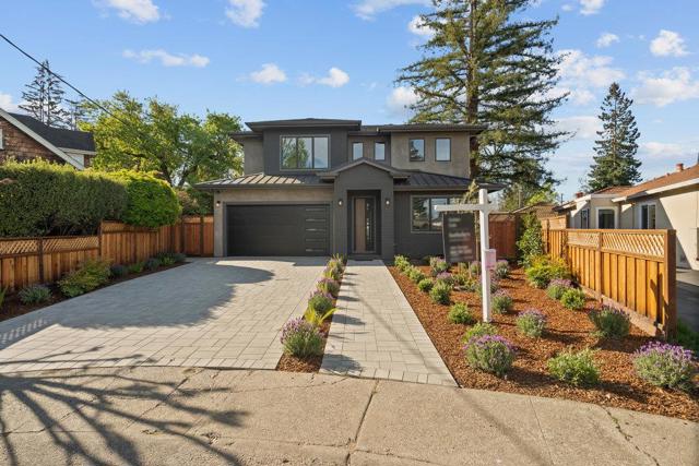 1303 American Way, Menlo Park CA: https://media.crmls.org/mediaz/f619549f-d99d-4798-be50-d674ebe9290c.jpg