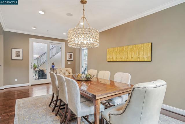 120 Tamarind Ln, Danville CA: https://media.crmls.org/mediaz/f619a41a-94bf-47d7-a2c7-c732d75cfc95.jpg