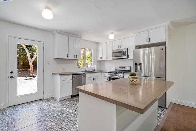126 Kilkare Rd, Sunol CA: https://media.crmls.org/mediaz/f619a903-9359-4cdd-a958-193a79cf9381.jpg