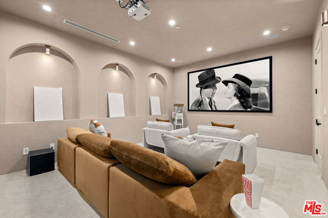 11746 La Maida Street, Valley Village CA: https://media.crmls.org/mediaz/f61a3b36-830e-490e-8498-4d170b0c0cdd.jpg