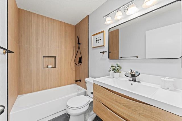 Image 24 of 34 For 3114 Vermilion Court