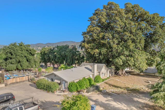 11270 Dominica Avenue, Lakeview Terrace CA: https://media.crmls.org/mediaz/f61bebae-8aa5-4124-a87e-3d37a572cfa4.jpg