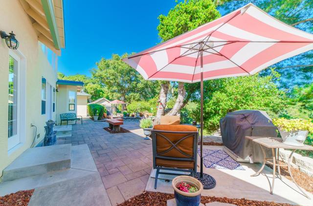 8631 Woodland Heights Court, Salinas CA: https://media.crmls.org/mediaz/f61beee2-90e5-42cc-b269-7038dafe11fe.jpg