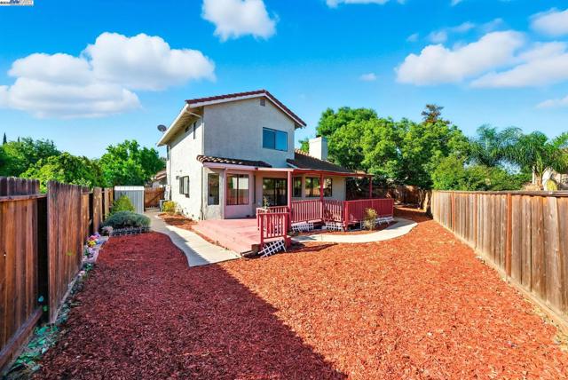 2524 Brazil Ct, Antioch CA: https://media.crmls.org/mediaz/f61bf225-39f1-48de-8e2f-687c64f141d5.jpg