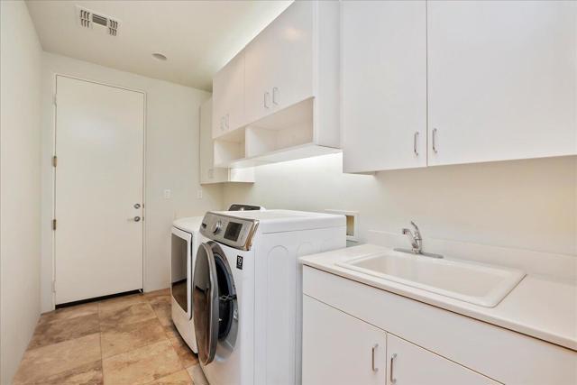 Image 19 of 47 For 79910 Mission Dr E Drive