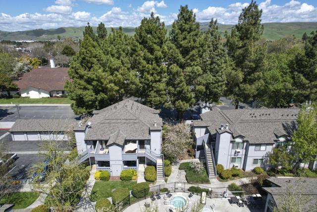 160 Sunwood Meadows Place, San Jose CA: https://media.crmls.org/mediaz/f61c52d7-1522-4185-bf36-288090b44d73.jpg